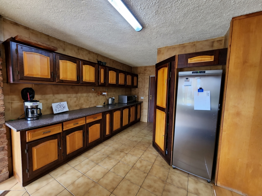 5 Bedroom Property for Sale in Mooivallei Park North West
